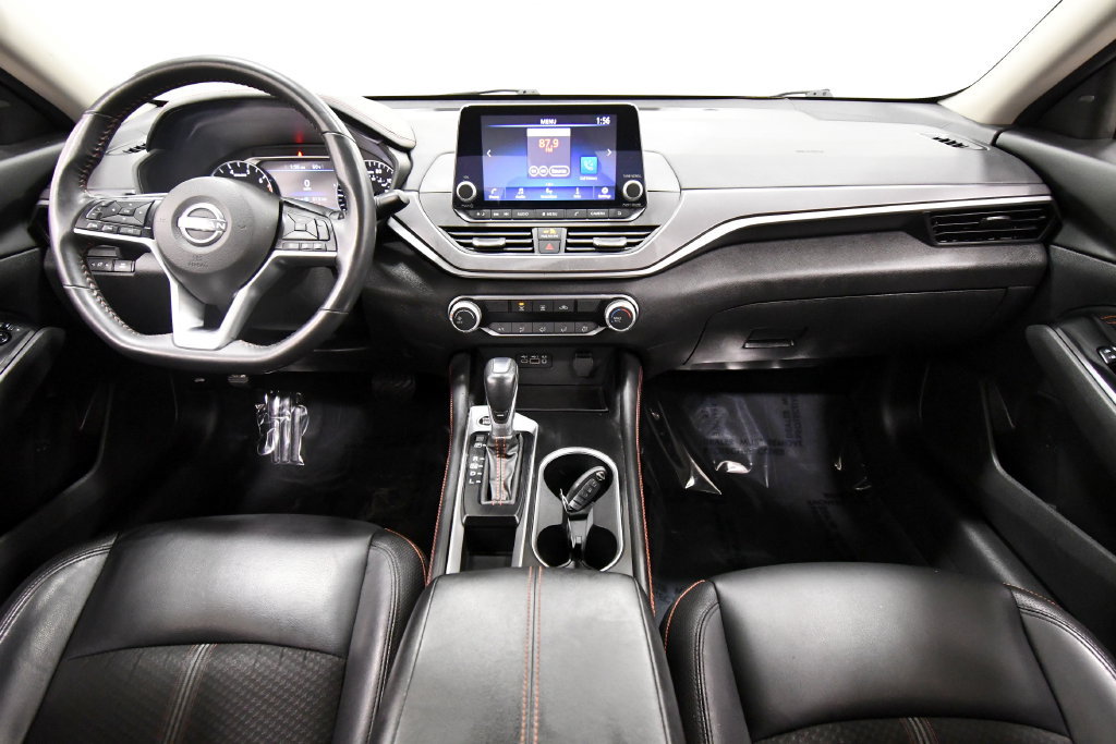 Used 2023 Nissan Altima 2.5 SR FWD image 3