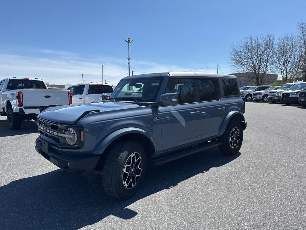 Used 2024 Ford Bronco Outer Banks image 3
