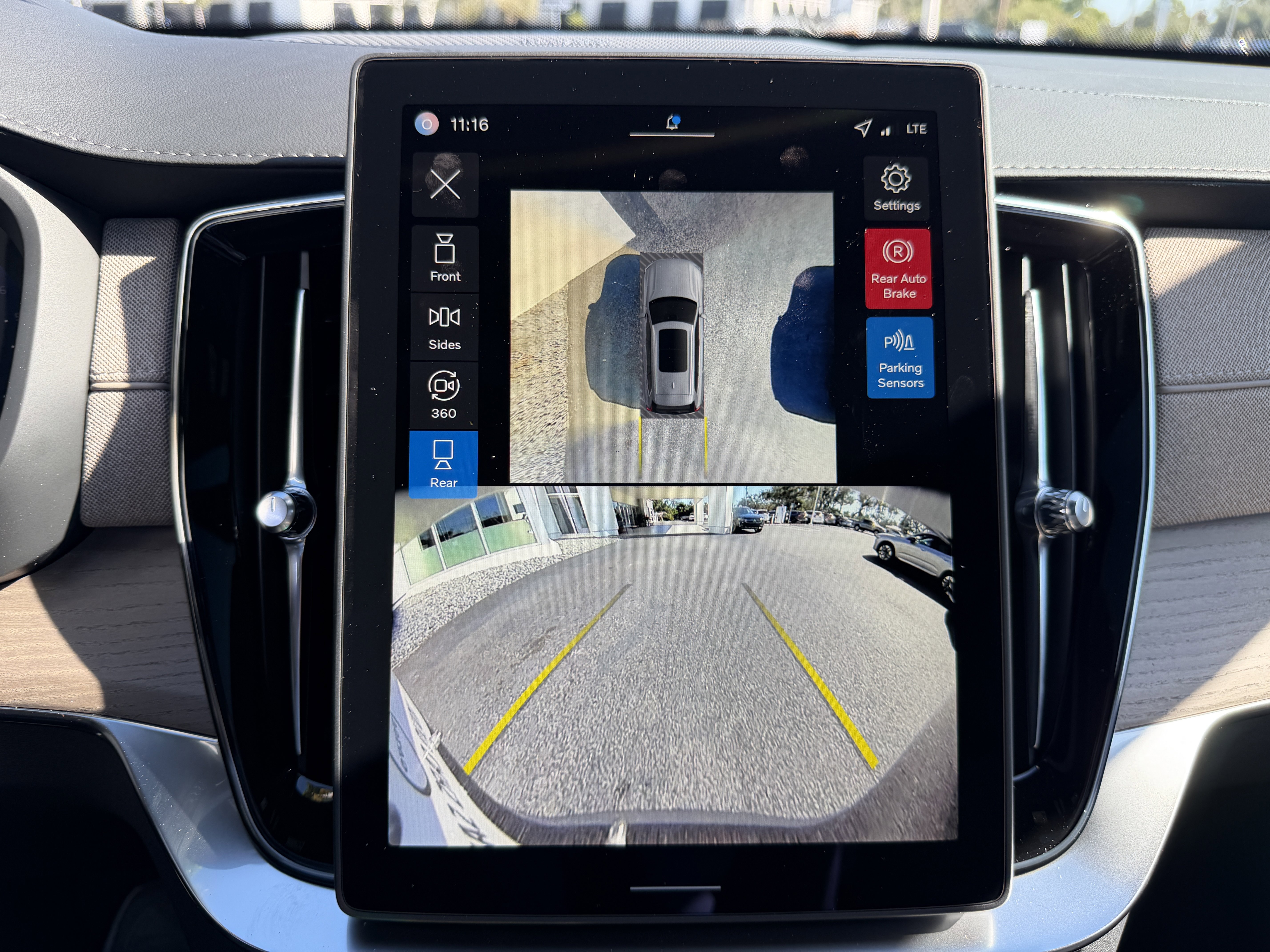 New 2026 Volvo XC90 B6 Plus image 21