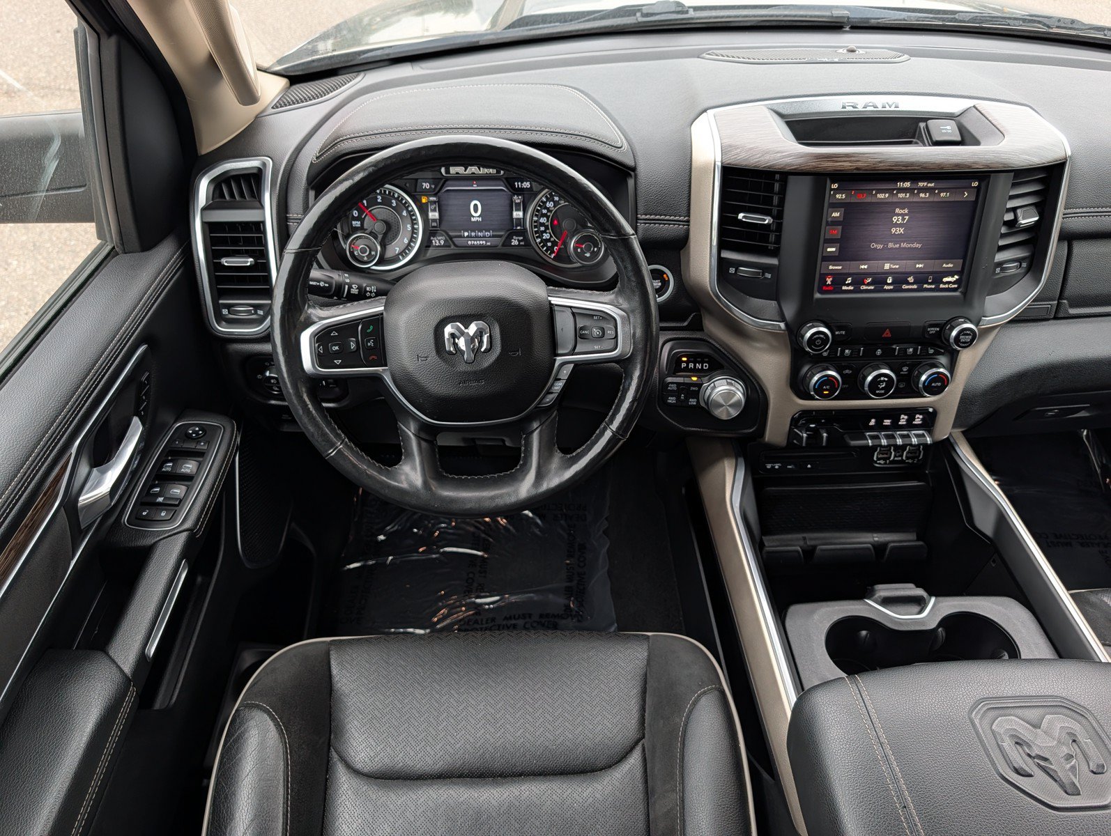 Used 2019 RAM 1500 Laramie AWD/4WD image 17