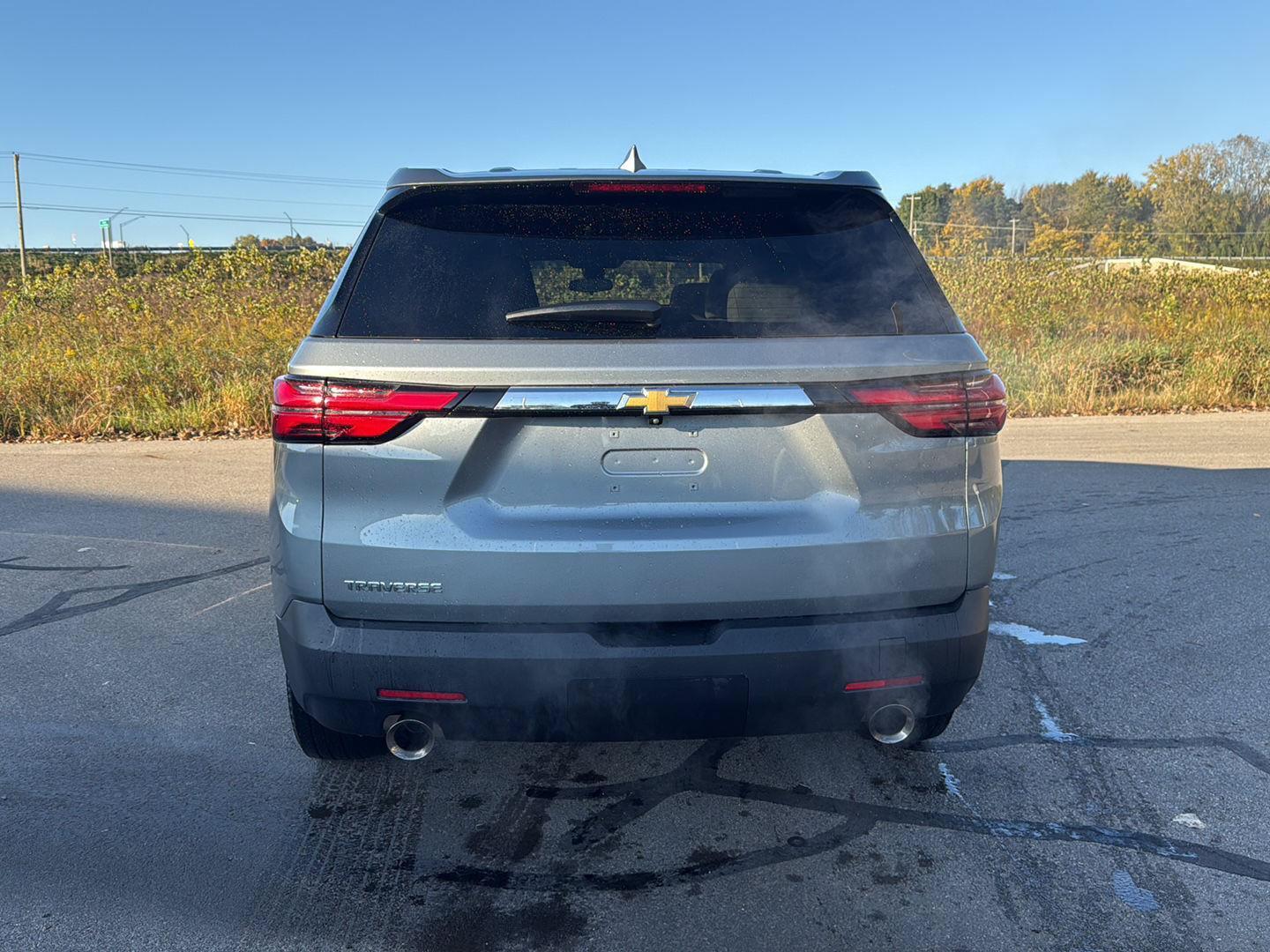 Used 2023 Chevrolet Traverse LS w/ Safety Package FWD image 5