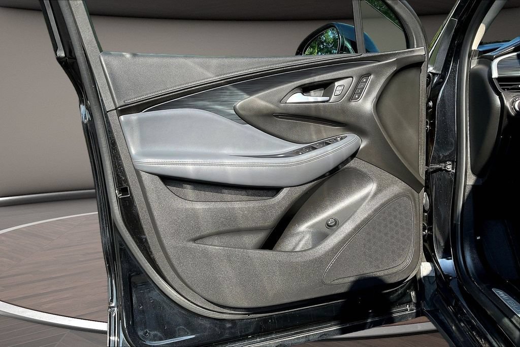 Used 2020 Buick Envision Essence w/ Experience Buick Package FWD image 24