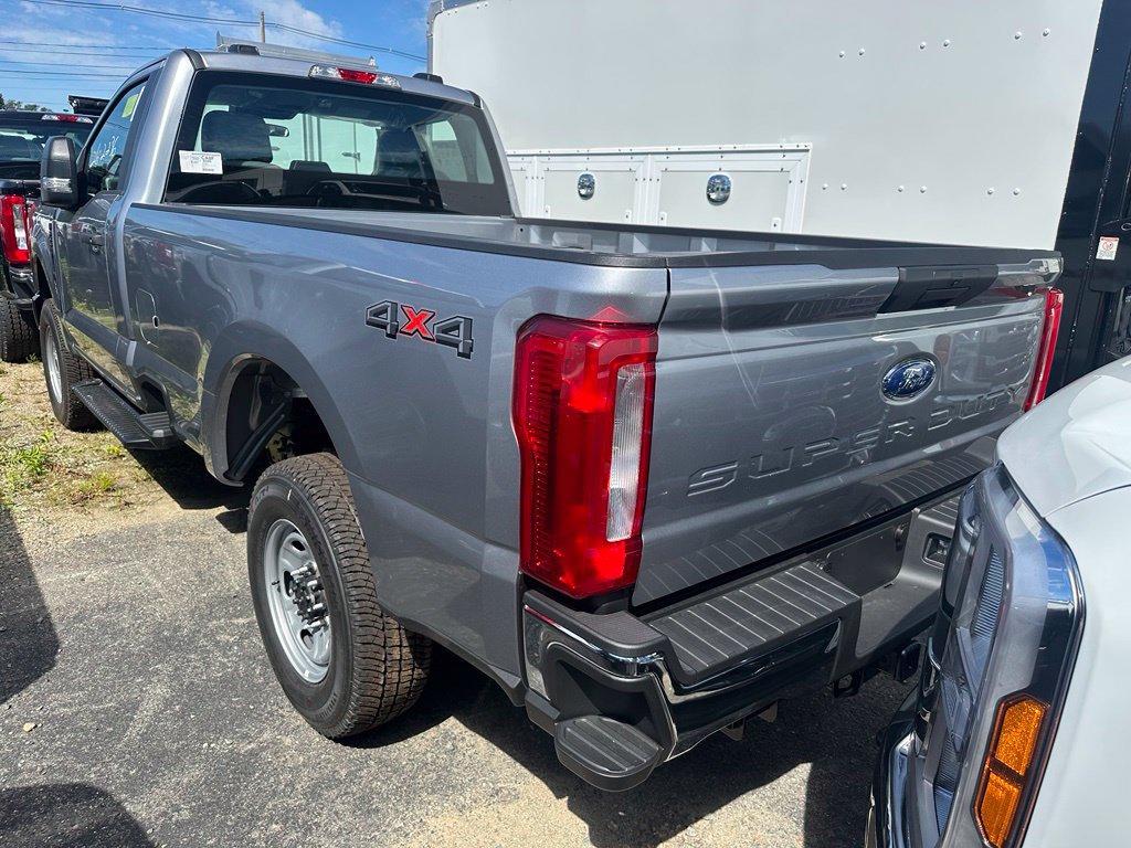 New 2026 Ford F250 XL w/ XL Chrome Package AWD/4WD image 3