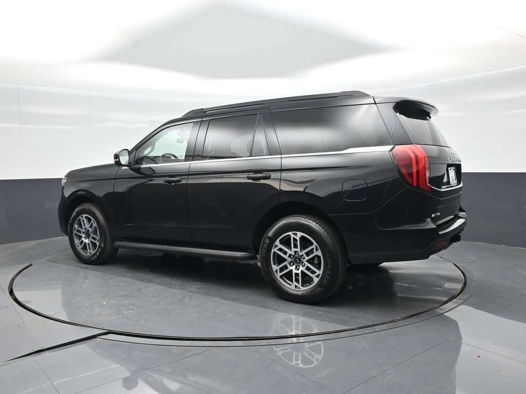 New 2026 Ford Expedition Active RWD image 4