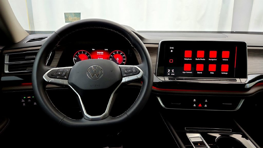 Used 2024 Volkswagen Atlas SEL AWD/4WD image 29