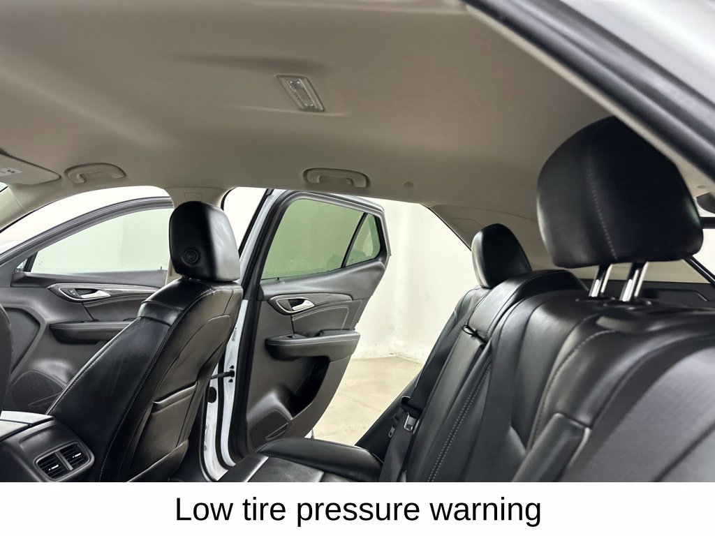 Used 2022 Buick Envision Essence w/ Safety Package AWD/4WD image 33