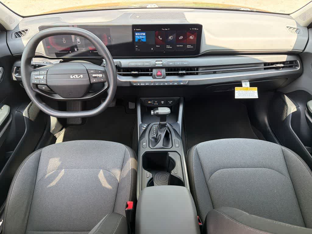 Used 2025 Kia K4 FWD image 23