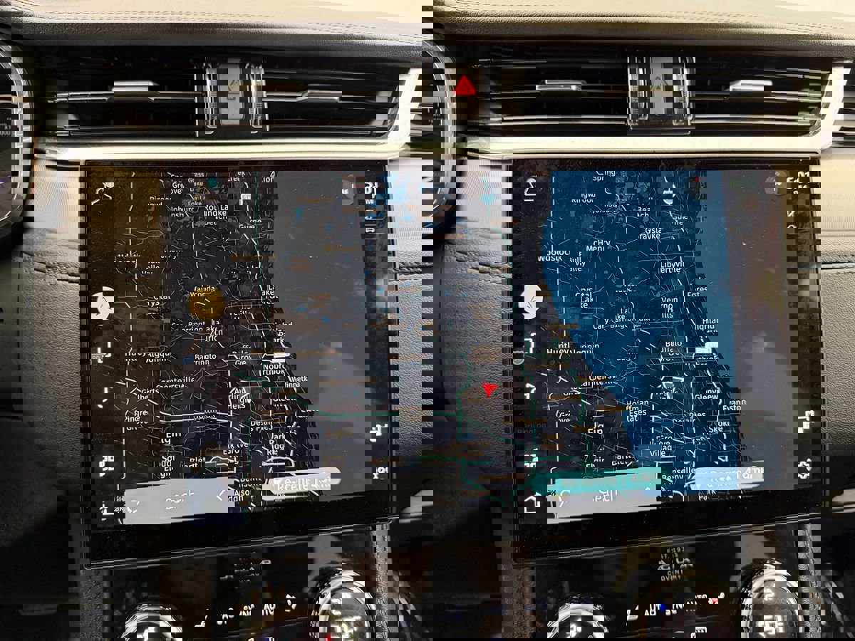 Used 2022 Jaguar F-PACE S image 25