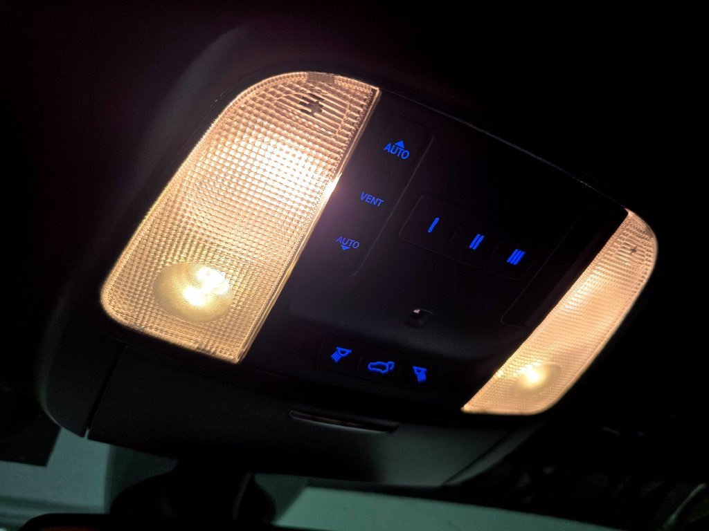 Used 2021 Dodge Durango R/T w/ Premium Interior Group RWD image 30