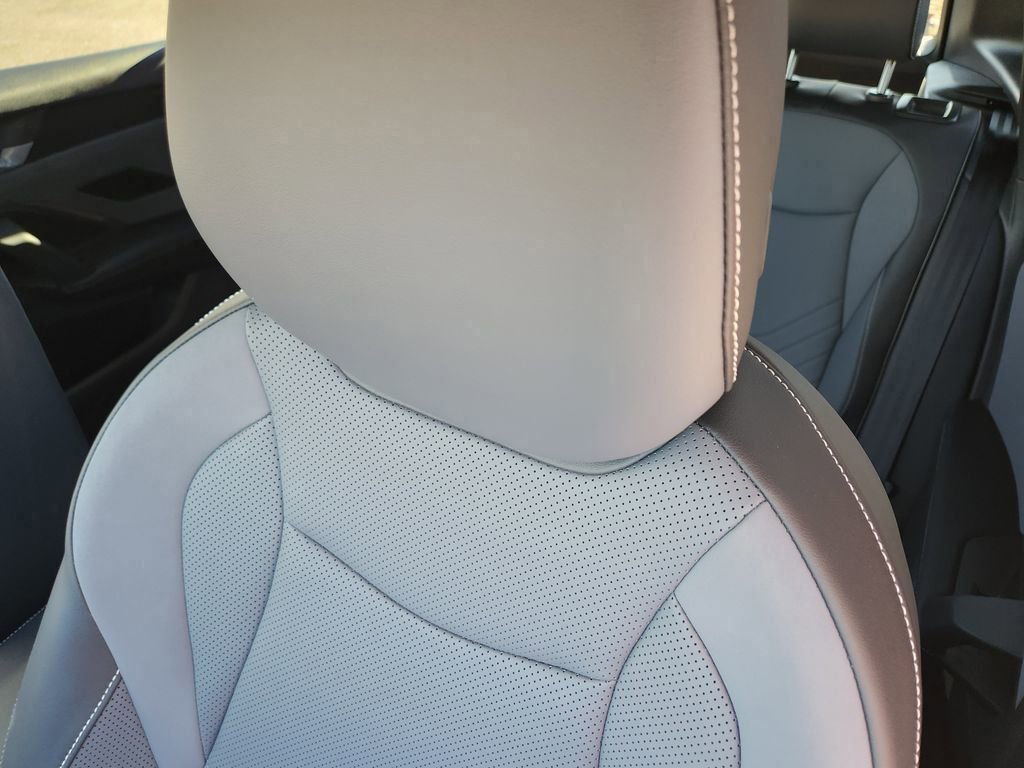 New 2026 Volkswagen Tiguan SE R-Line image 6