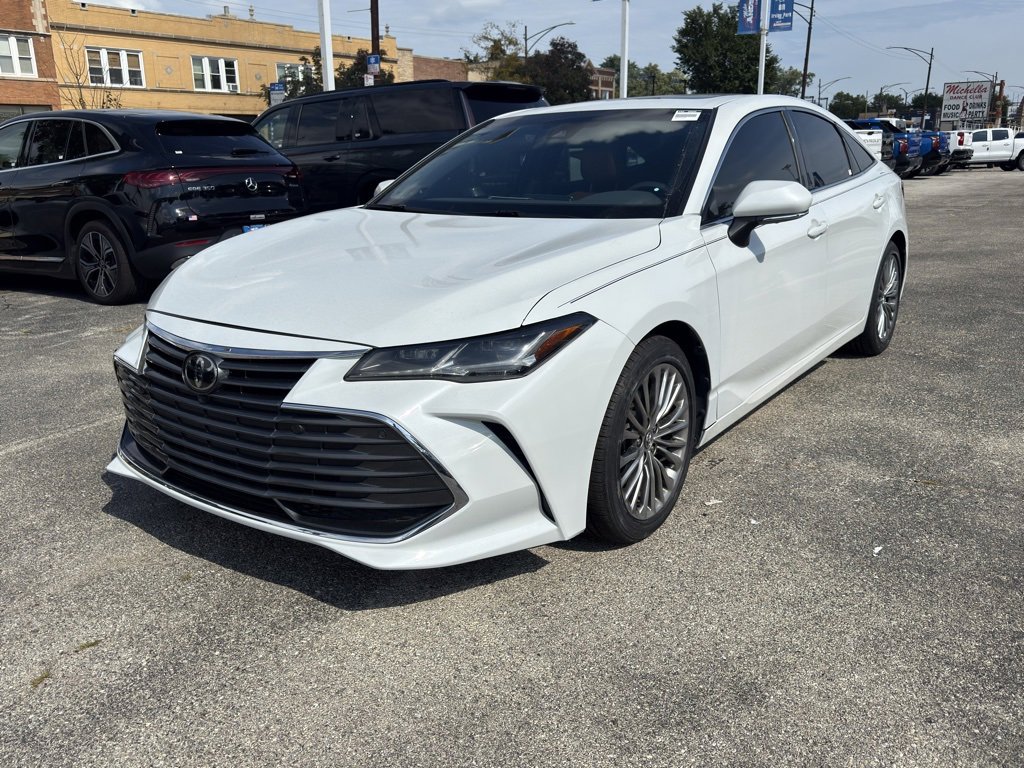Used 2019 Toyota Avalon Limited w/ Advanced Safety Package image 3