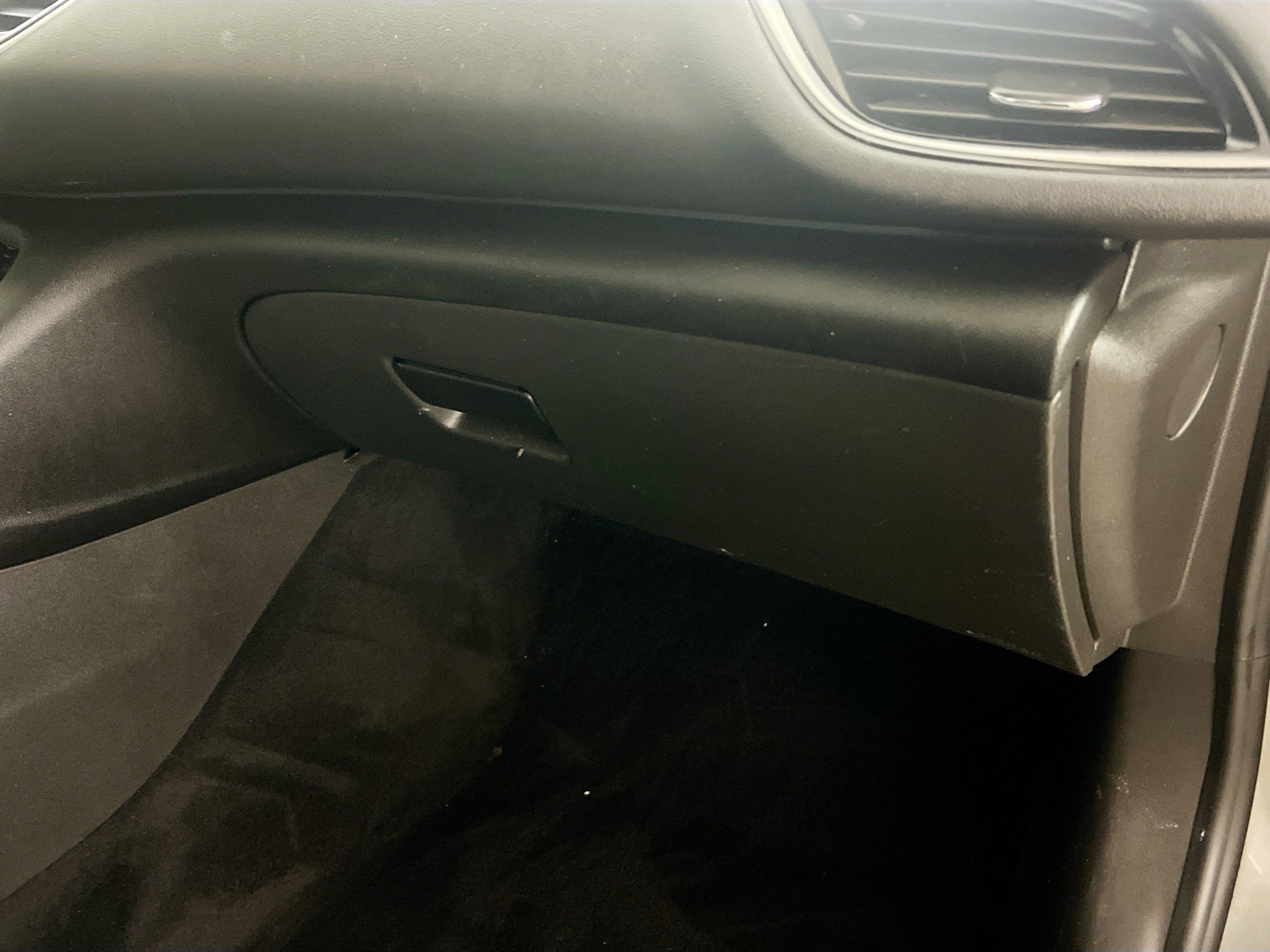 Used 2018 Buick Regal Preferred w/ Sights and Sounds Package FWD image 34
