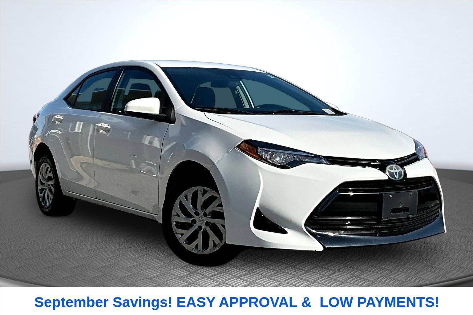 Used 2017 Toyota Corolla LE FWD image 2