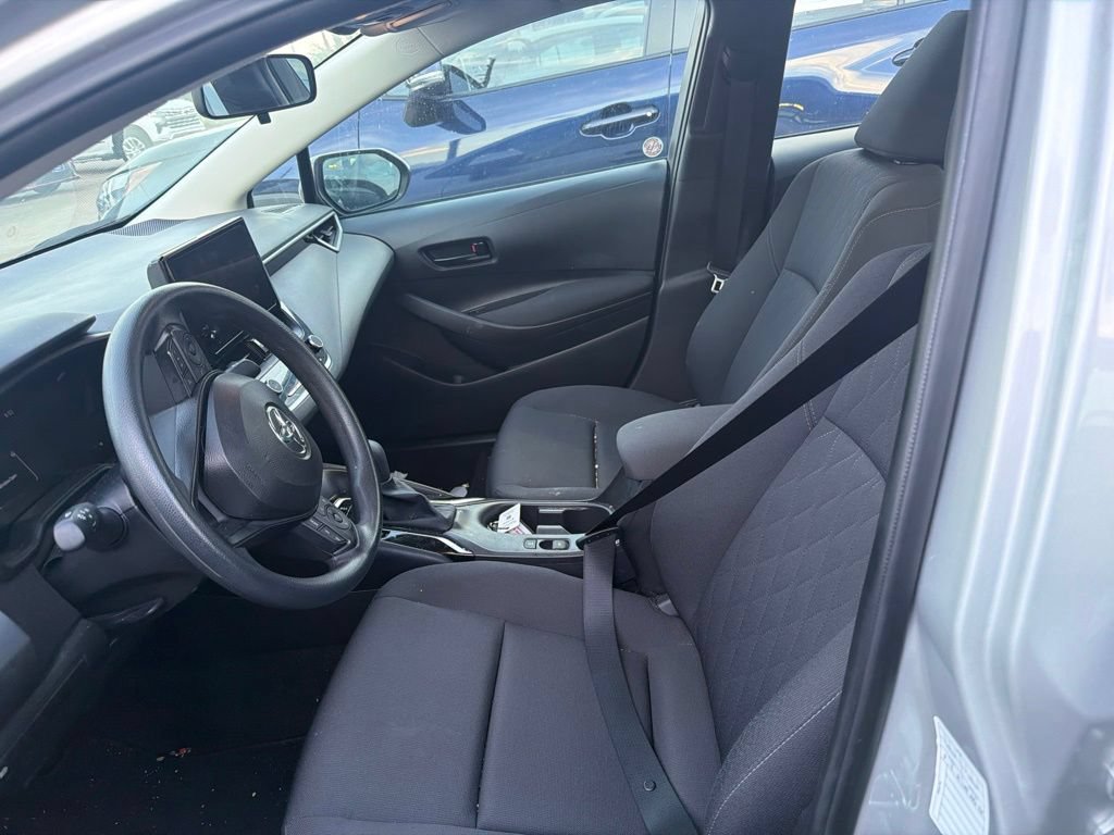 Used 2026 Toyota Corolla LE FWD image 2