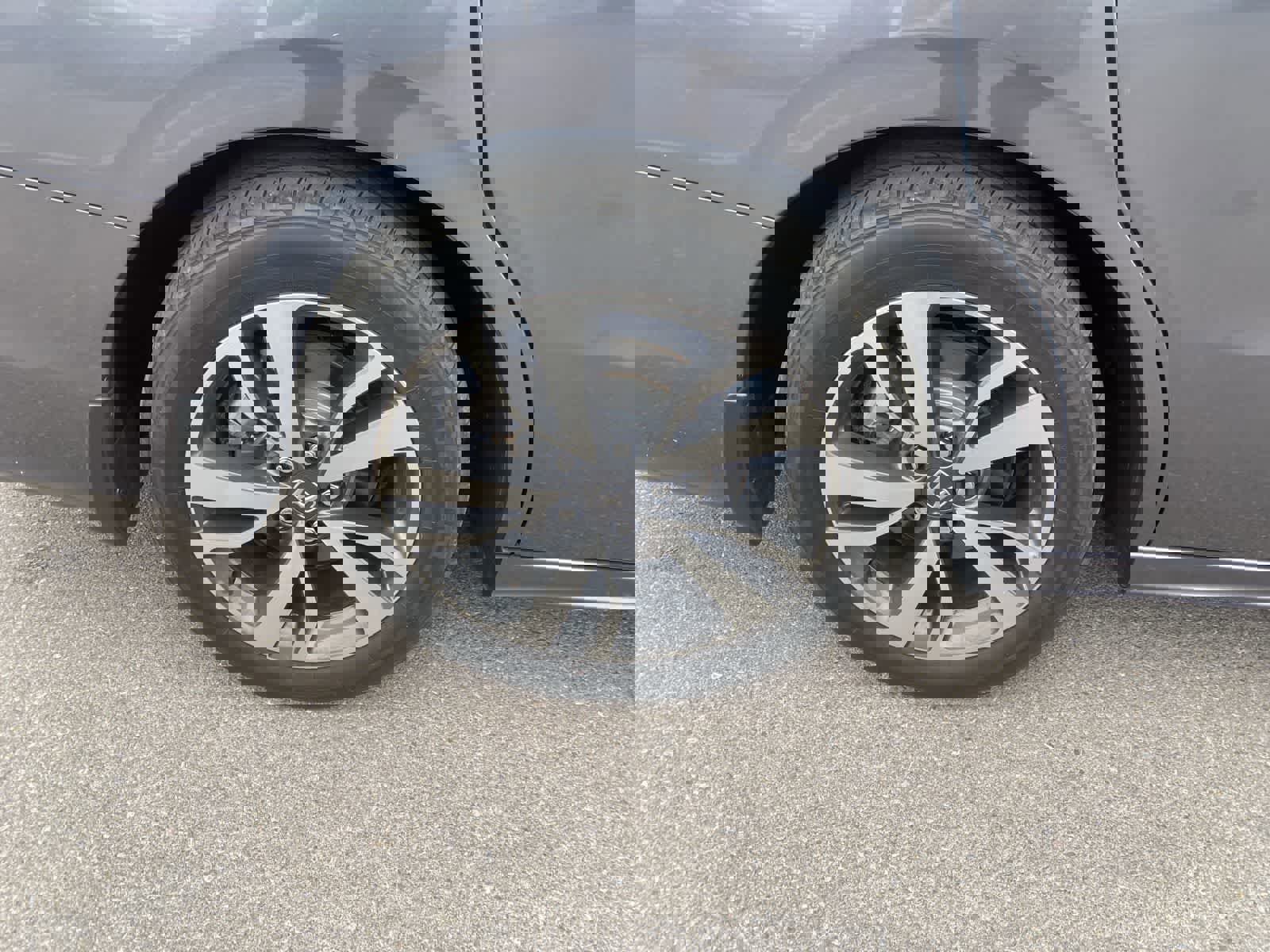 Used 2023 Honda Odyssey Touring image 5