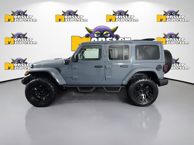 Used 2025 Jeep Wrangler Unlimited Sahara w/ Safety Group image 8