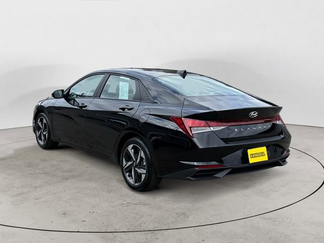 Used 2023 Hyundai Elantra SEL w/ Convenience Package FWD image 3