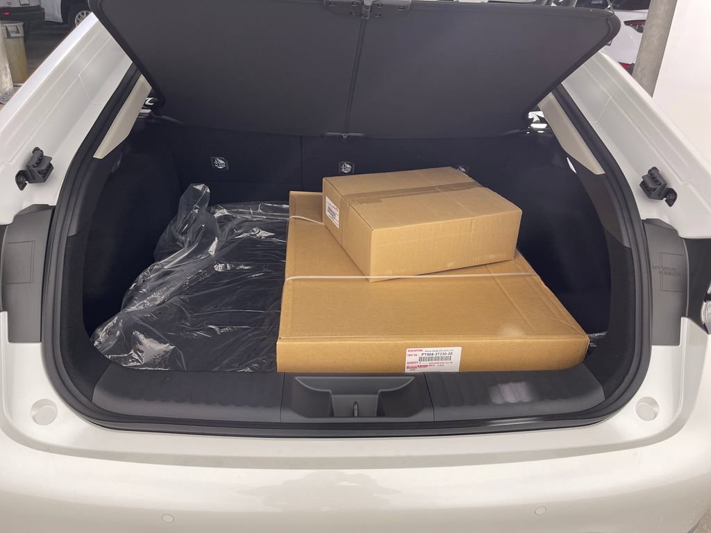 New 2027 Toyota Prius Plug-In Hybrid w/ Limited Premium Package FWD image 10