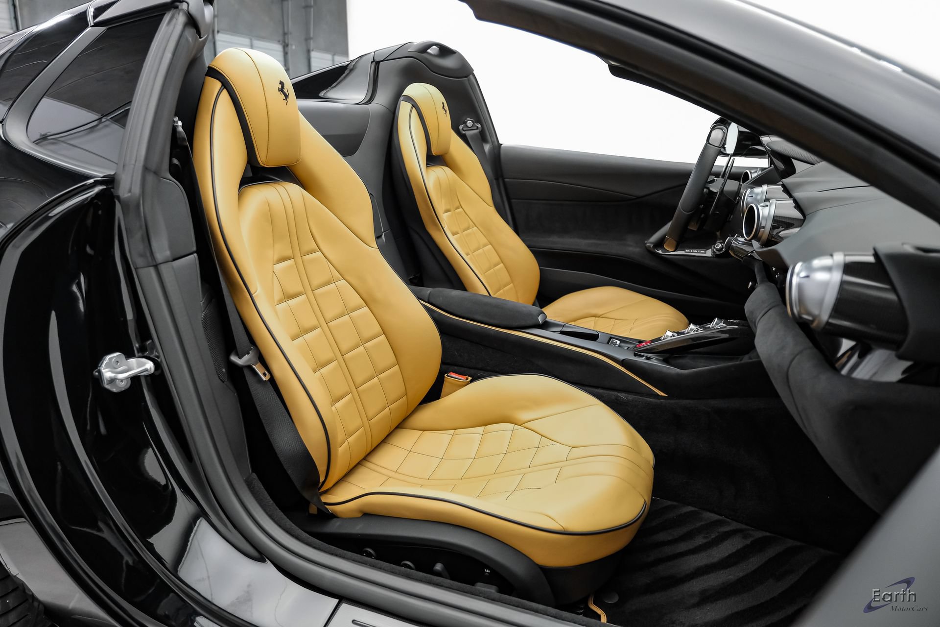 Used 2022 Ferrari 812 GTS RWD image 69