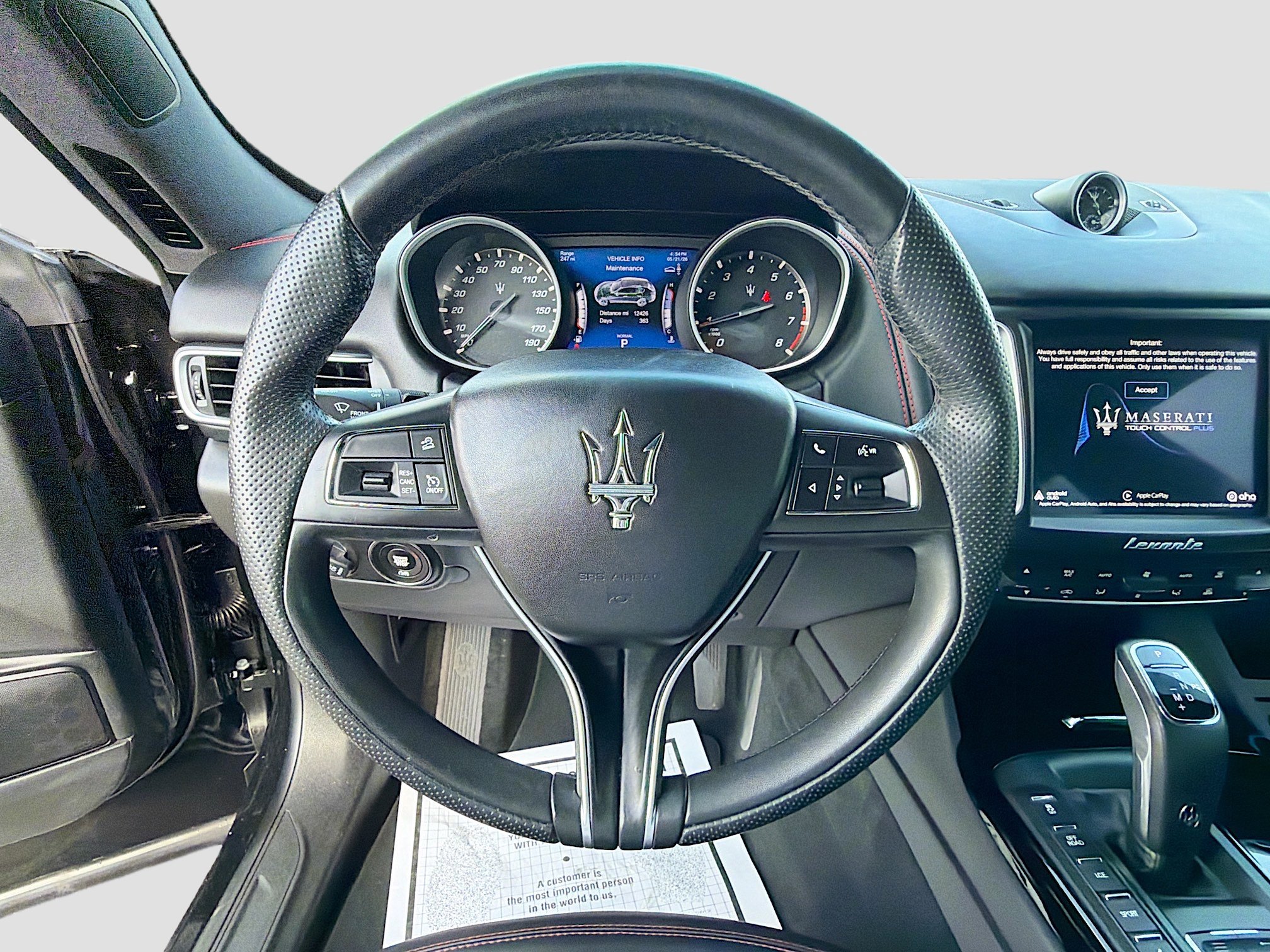 Used 2020 Maserati Levante AWD/4WD image 38