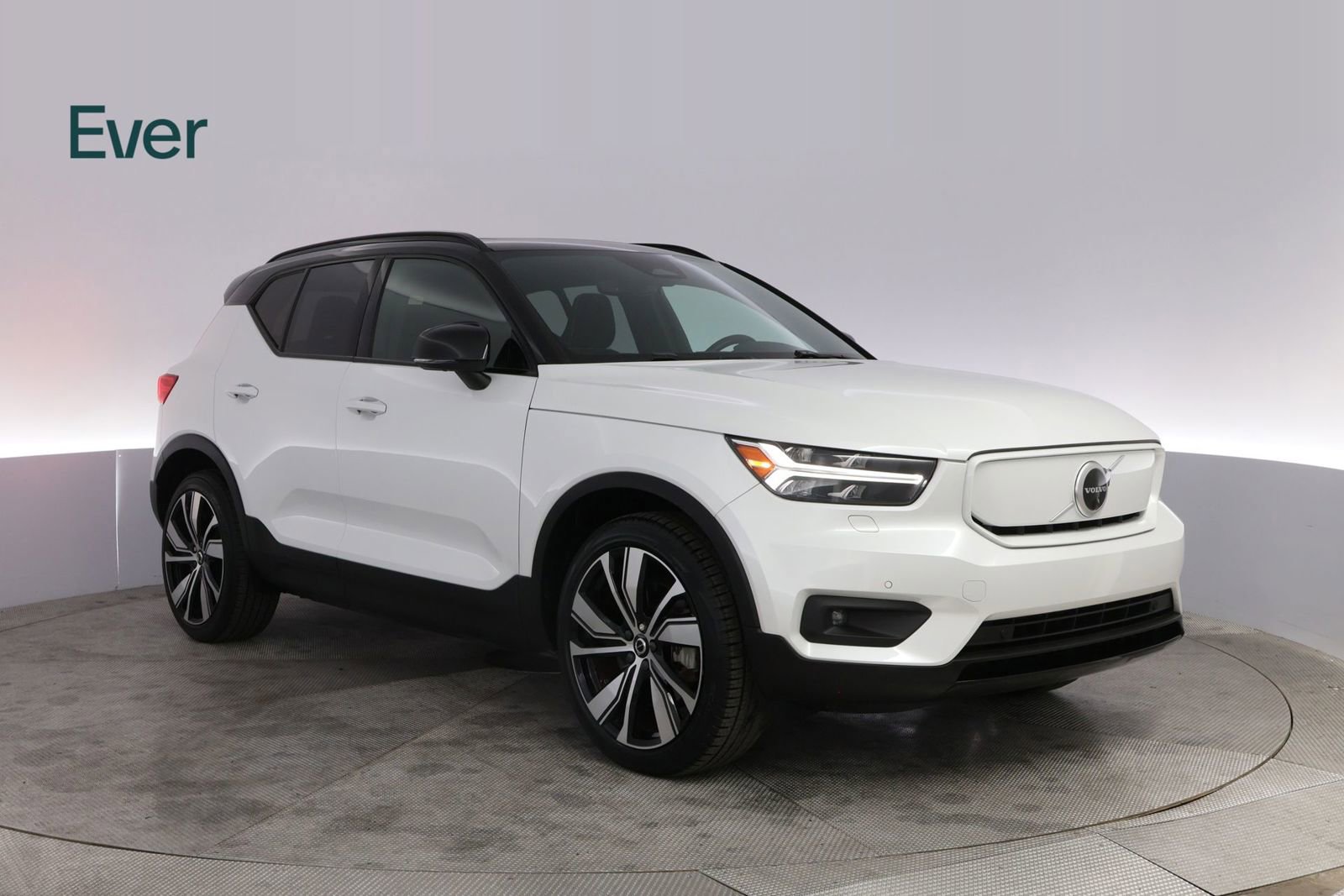 Used 2021 Volvo XC40 P8 Recharge w/ Advanced Package image 13