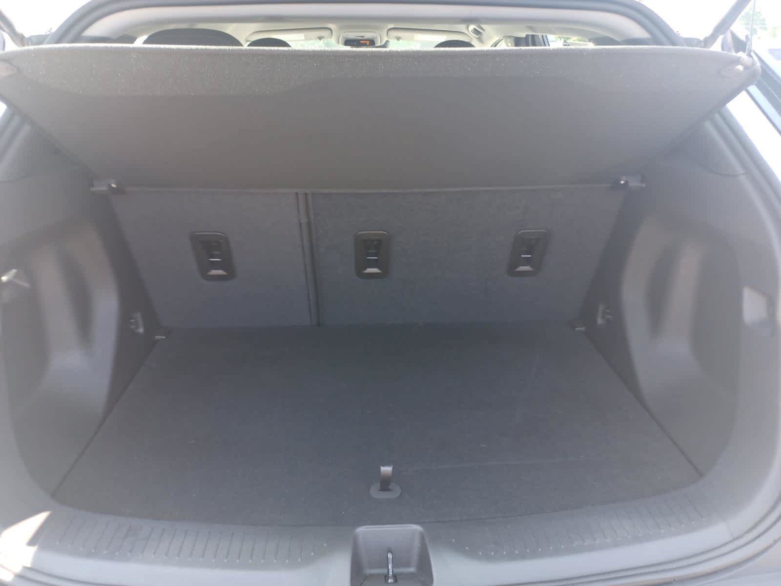 Used 2023 Chevrolet Bolt EUV LT w/ Comfort Package FWD image 14