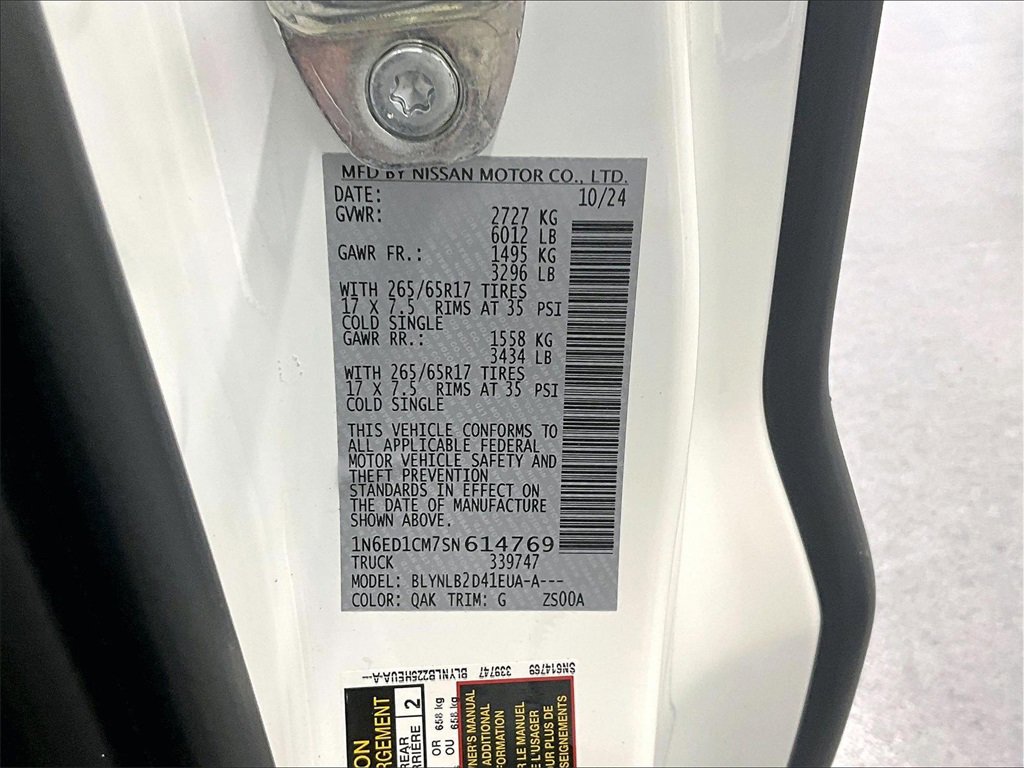 Used 2025 Nissan Frontier SV image 34