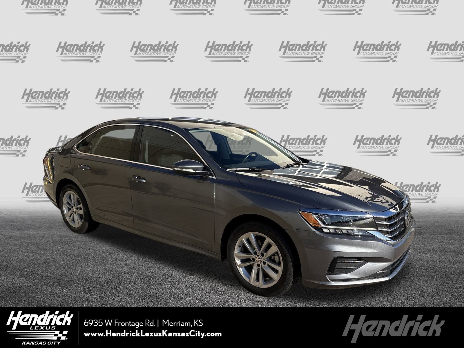 Used 2020 Volkswagen Passat 2.0T SE image 1