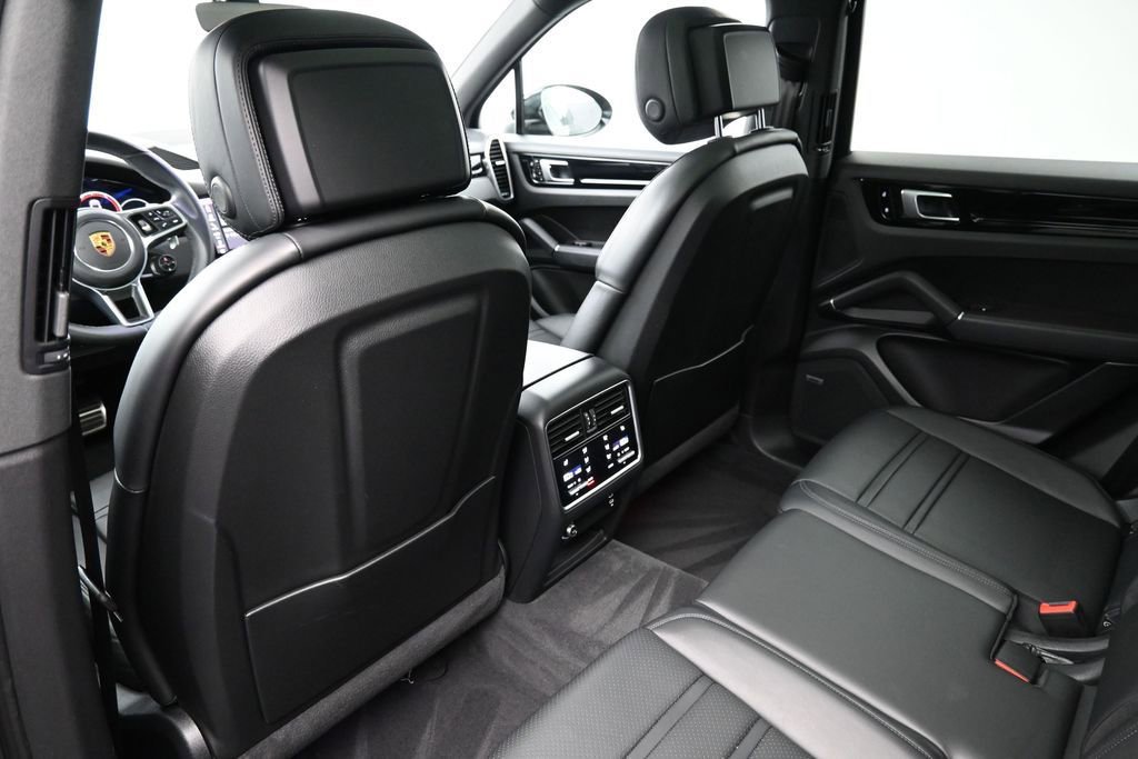 Certified 2021 Porsche Cayenne S AWD/4WD image 8