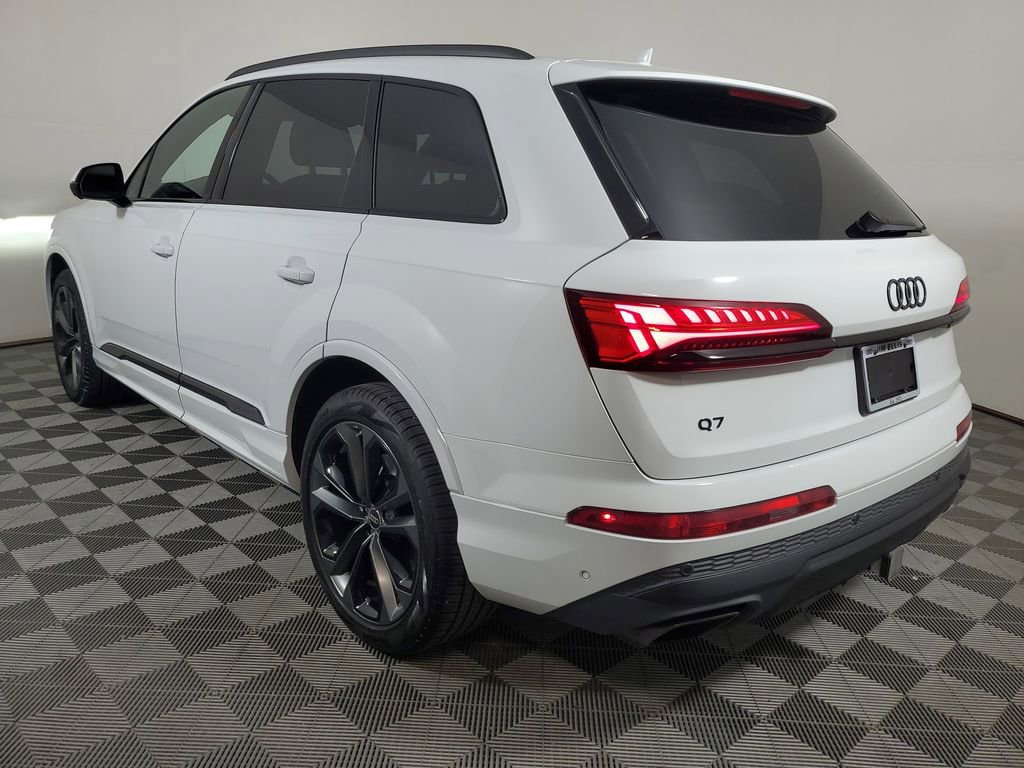Used 2025 Audi Q7 3.0T Premium Plus image 4
