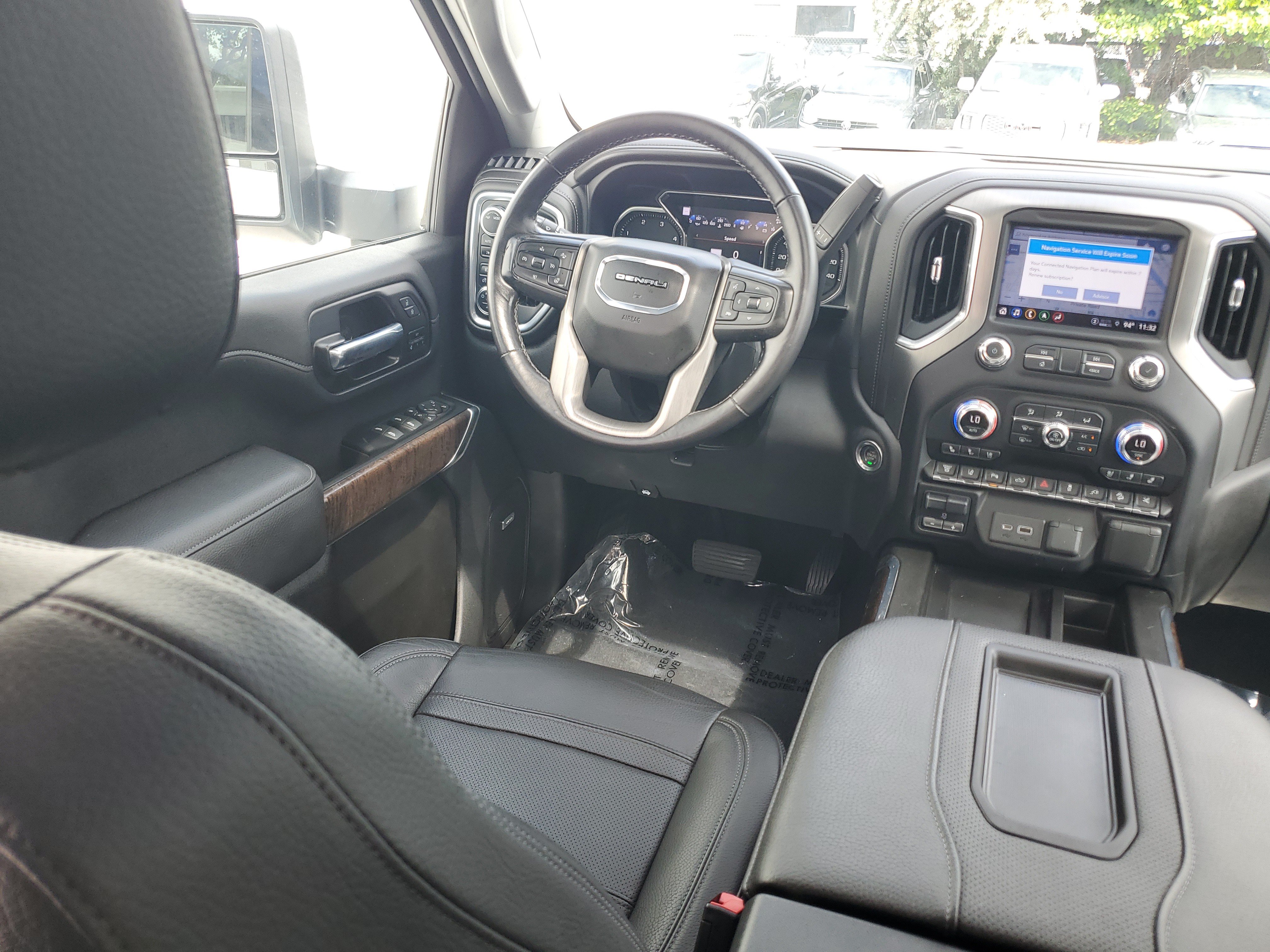 Used 2022 GMC Sierra 2500 Denali AWD/4WD image 15