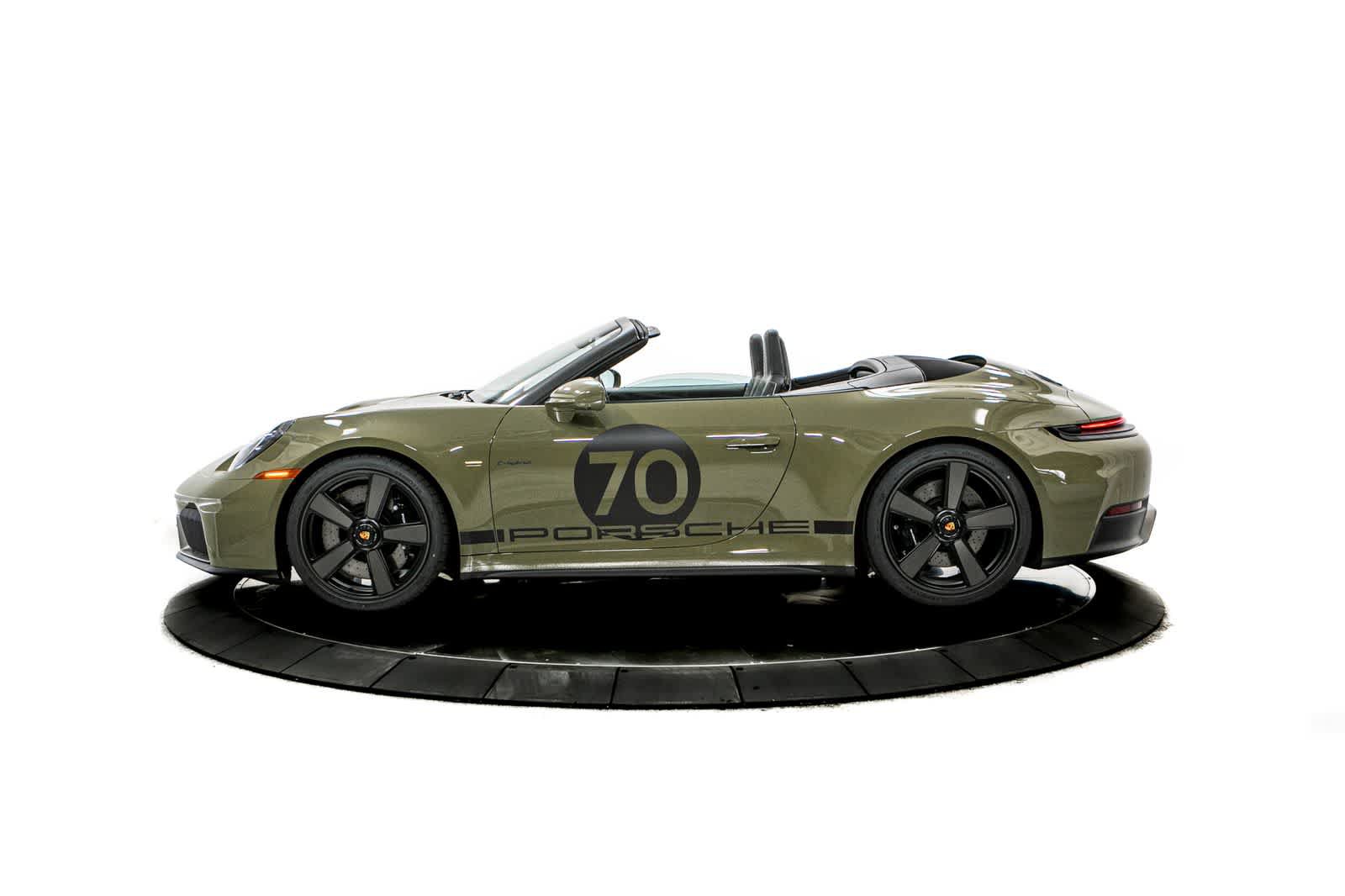 New 2026 Porsche 911 GTS RWD image 2