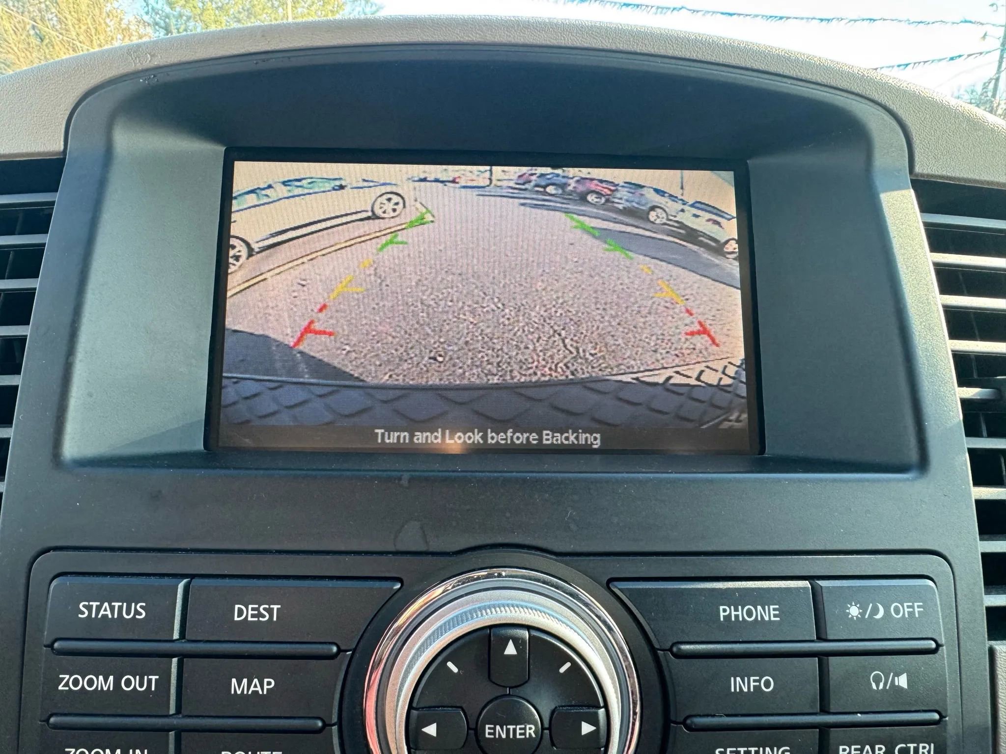 Used 2011 Nissan Pathfinder LE w/ Navigation Pkg image 27