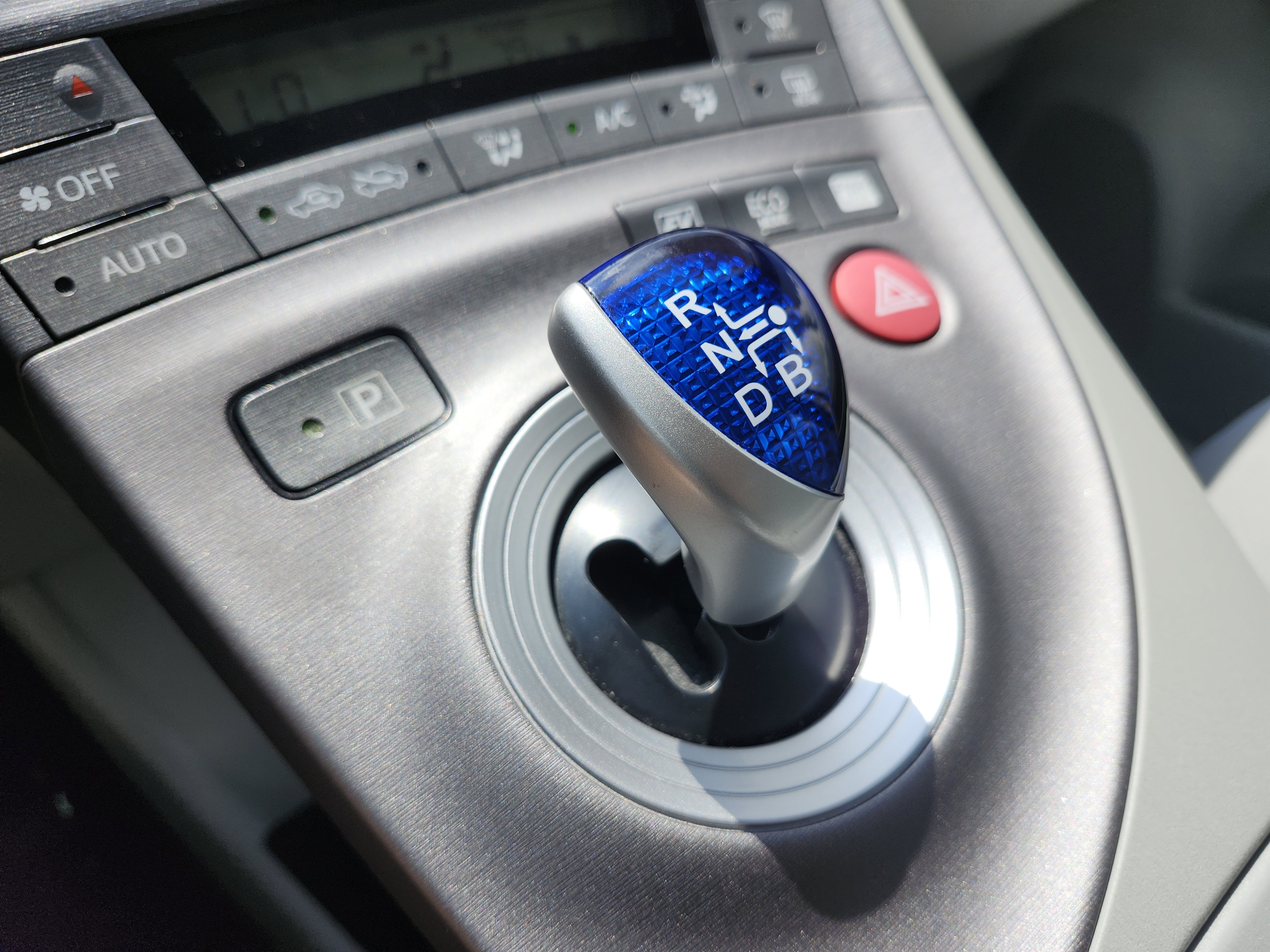 Used 2012 Toyota Prius Three w/ Solar Roof Pkg FWD image 28