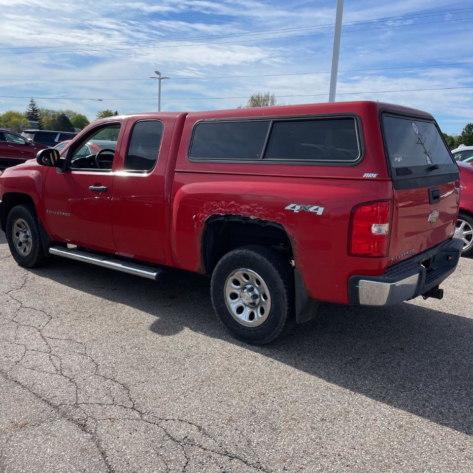 Used 2009 Chevrolet Silverado 1500 W/T AWD/4WD image 2