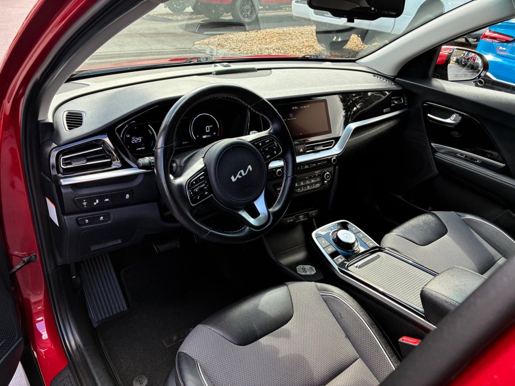 Used 2022 Kia Niro EX w/ Cold Weather Package image 15