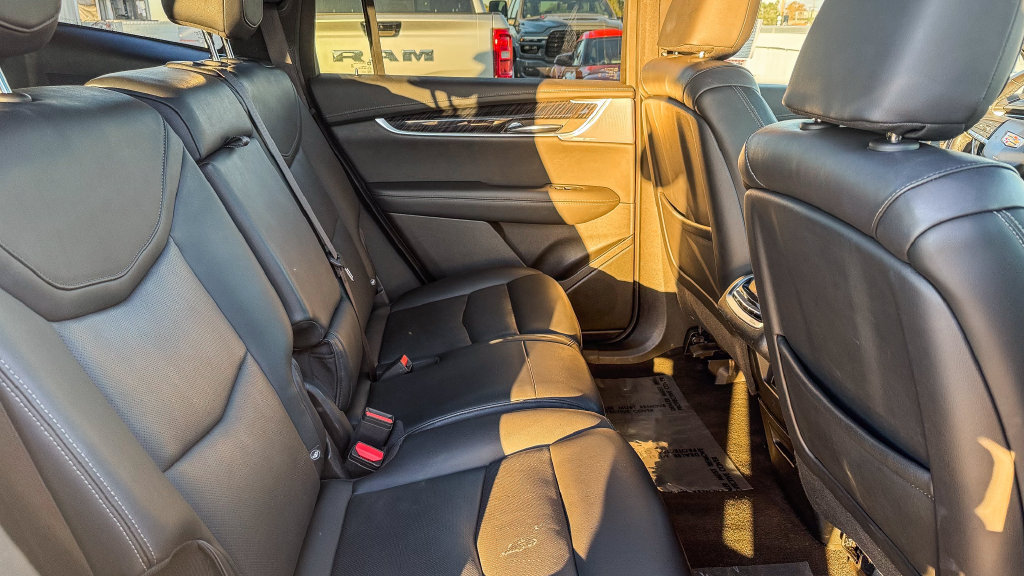 Used 2024 Cadillac XT6 Premium Luxury FWD image 19