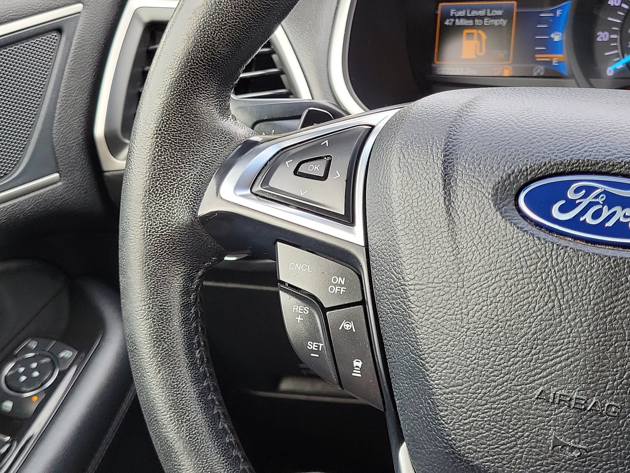Used 2019 Ford Edge SEL w/ Equipment Group 201A AWD/4WD image 11