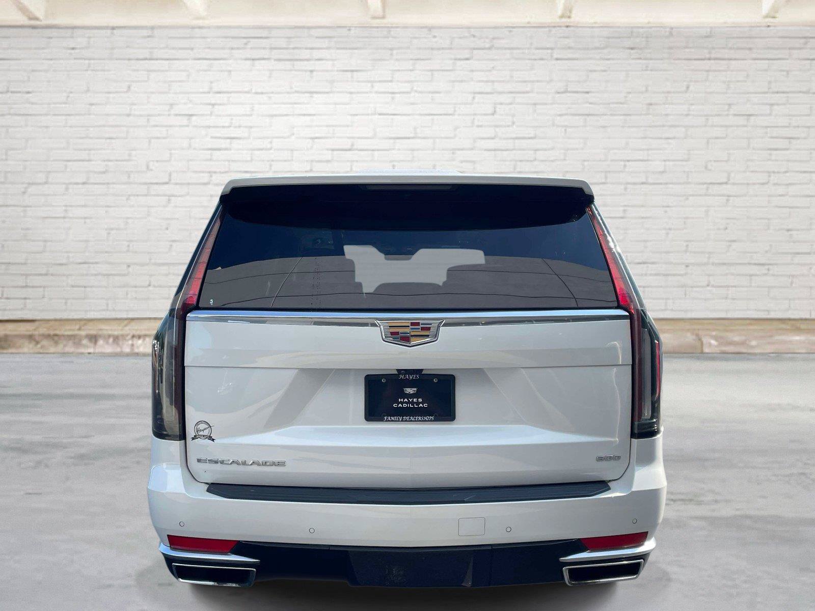 Certified 2024 Cadillac Escalade ESV Premium Luxury Platinum w/ LPO, Floor Liner Package AWD/4WD image 4