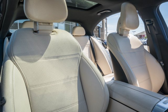 Used 2023 Mercedes-Benz C 300 4MATIC Sedan image 32