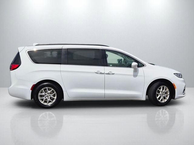 Used 2022 Chrysler Pacifica Touring-L FWD image 6