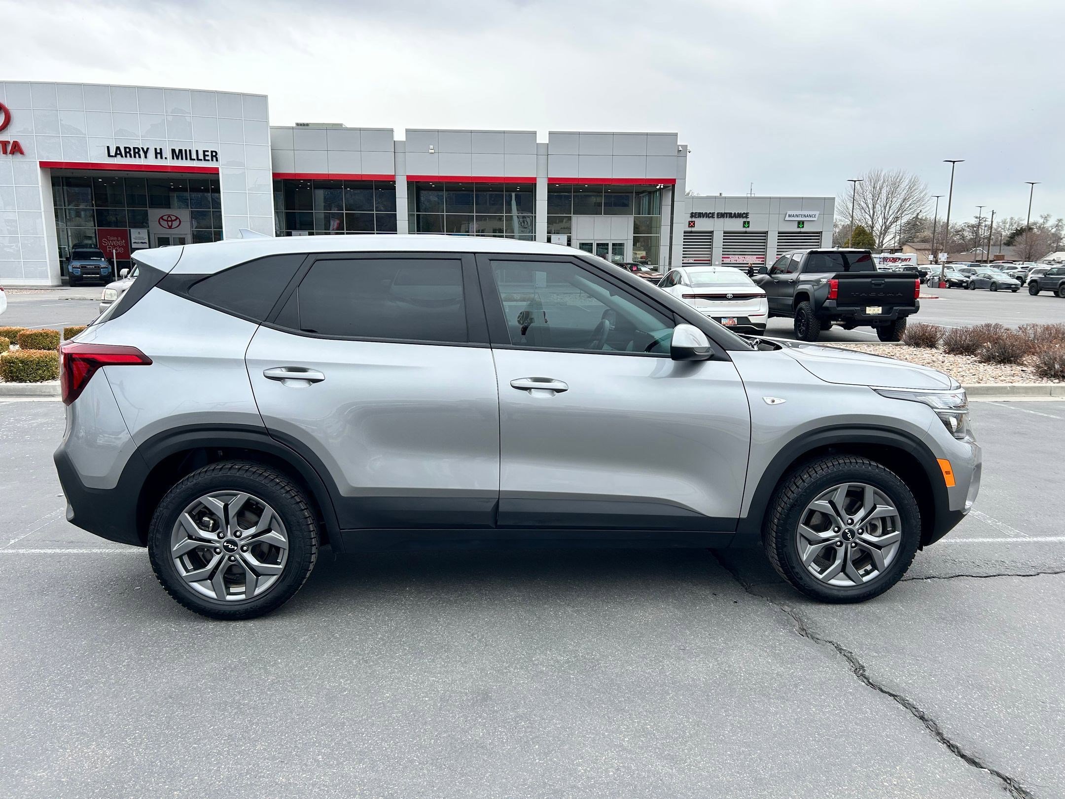 Used 2024 Kia Seltos LX image 6