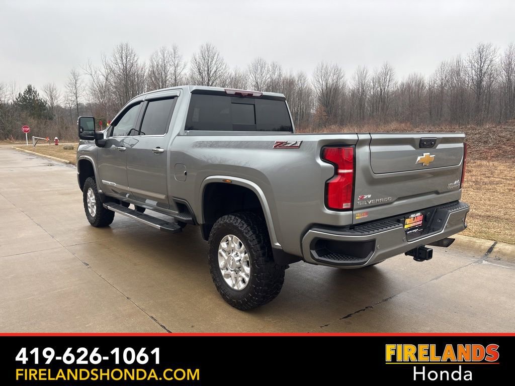 Used 2024 Chevrolet Silverado 3500 High Country w/ Technology Package image 7