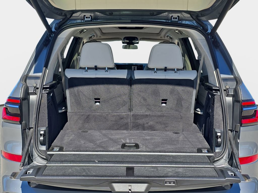 Used 2026 BMW ALPINA XB7 ALPINA XB7 image 18