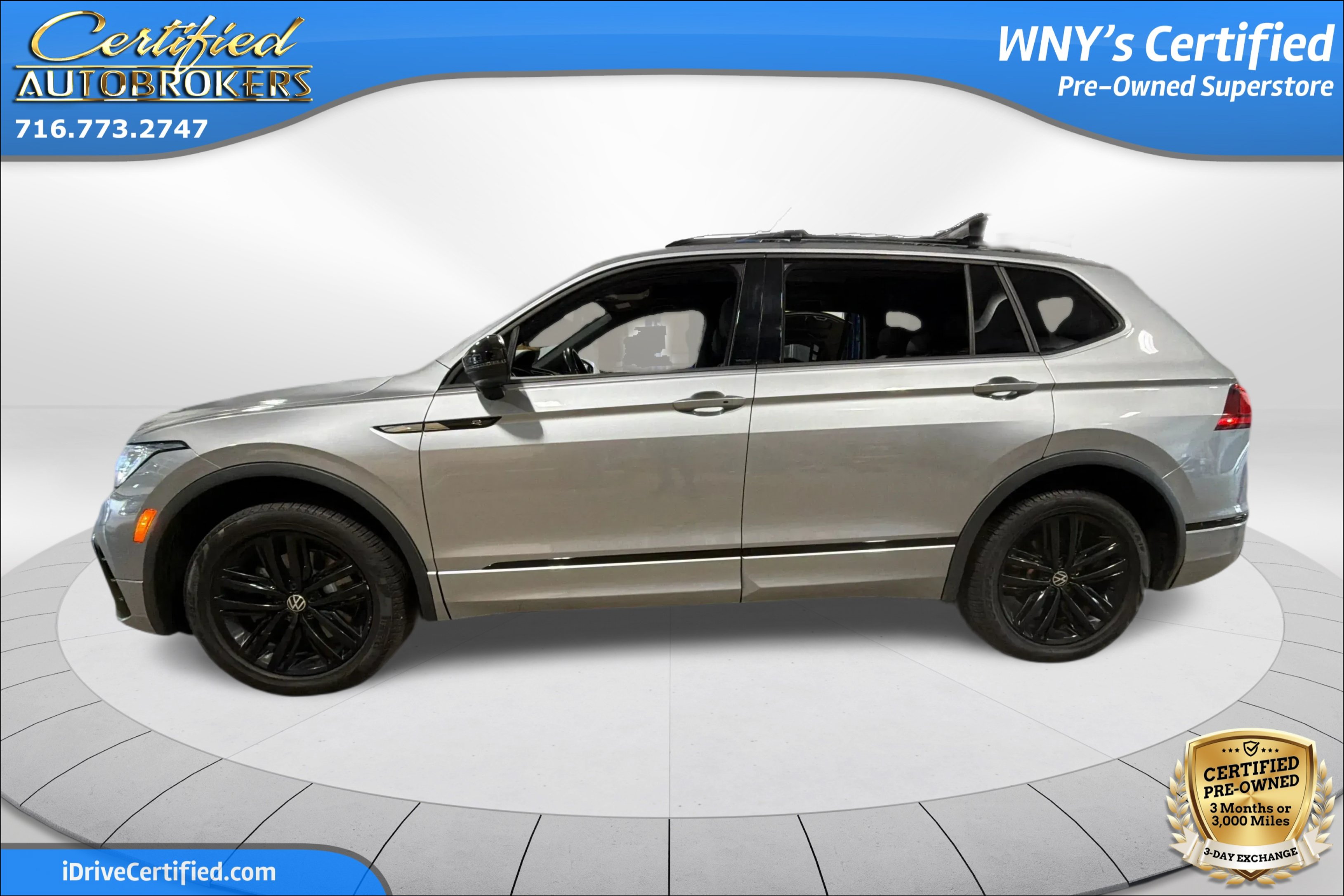 Used 2022 Volkswagen Tiguan SE R-Line AWD/4WD image 9