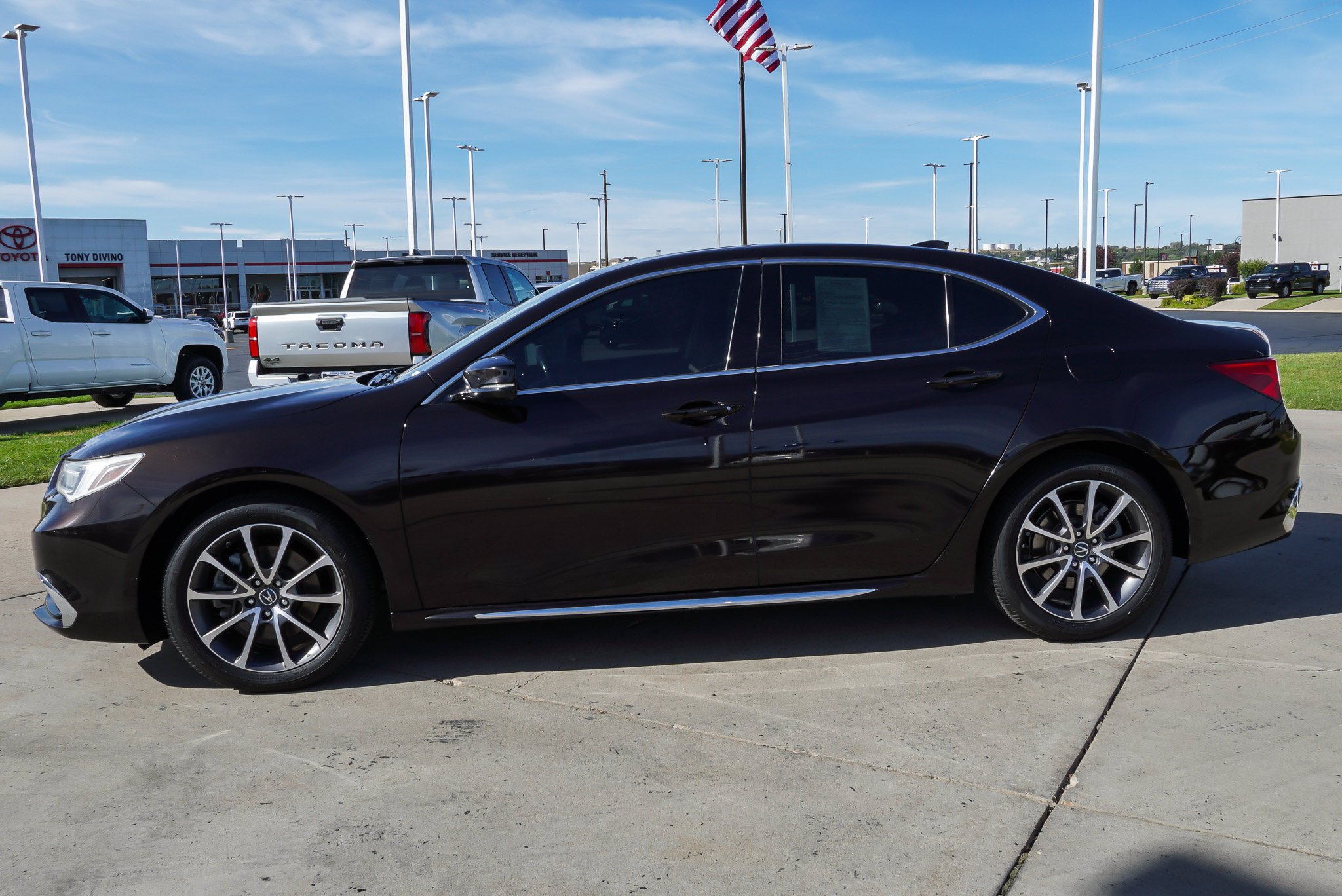 Used 2018 Acura TLX w/ Technology Package AWD/4WD image 5