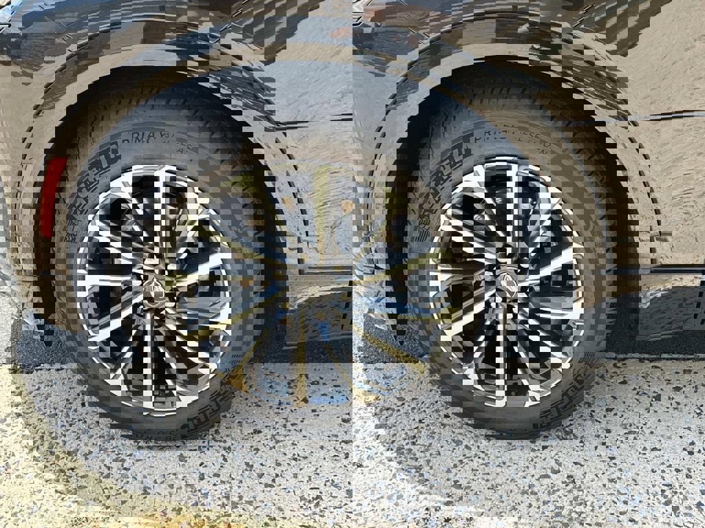 New 2025 Cadillac Lyriq Sport w/ LPO, Floor Liner Package image 7