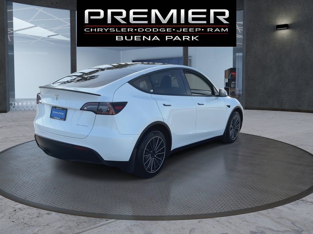 Used 2023 Tesla Model Y Long Range image 8