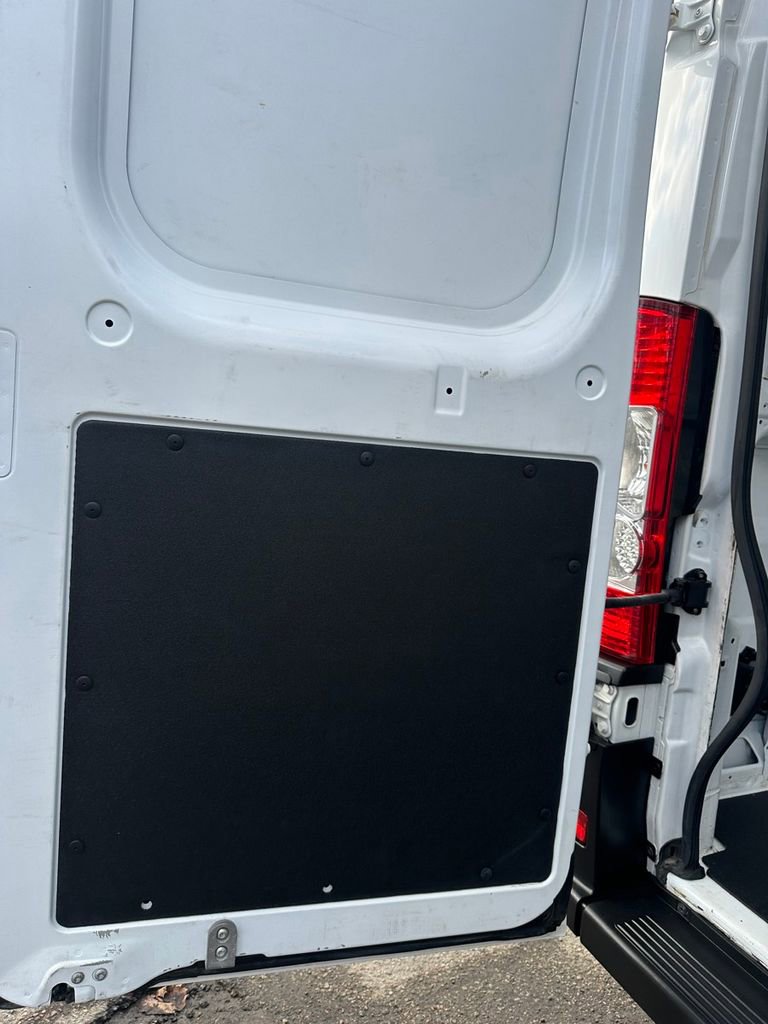 Used 2024 RAM ProMaster 2500 w/ Convenience Group FWD image 17