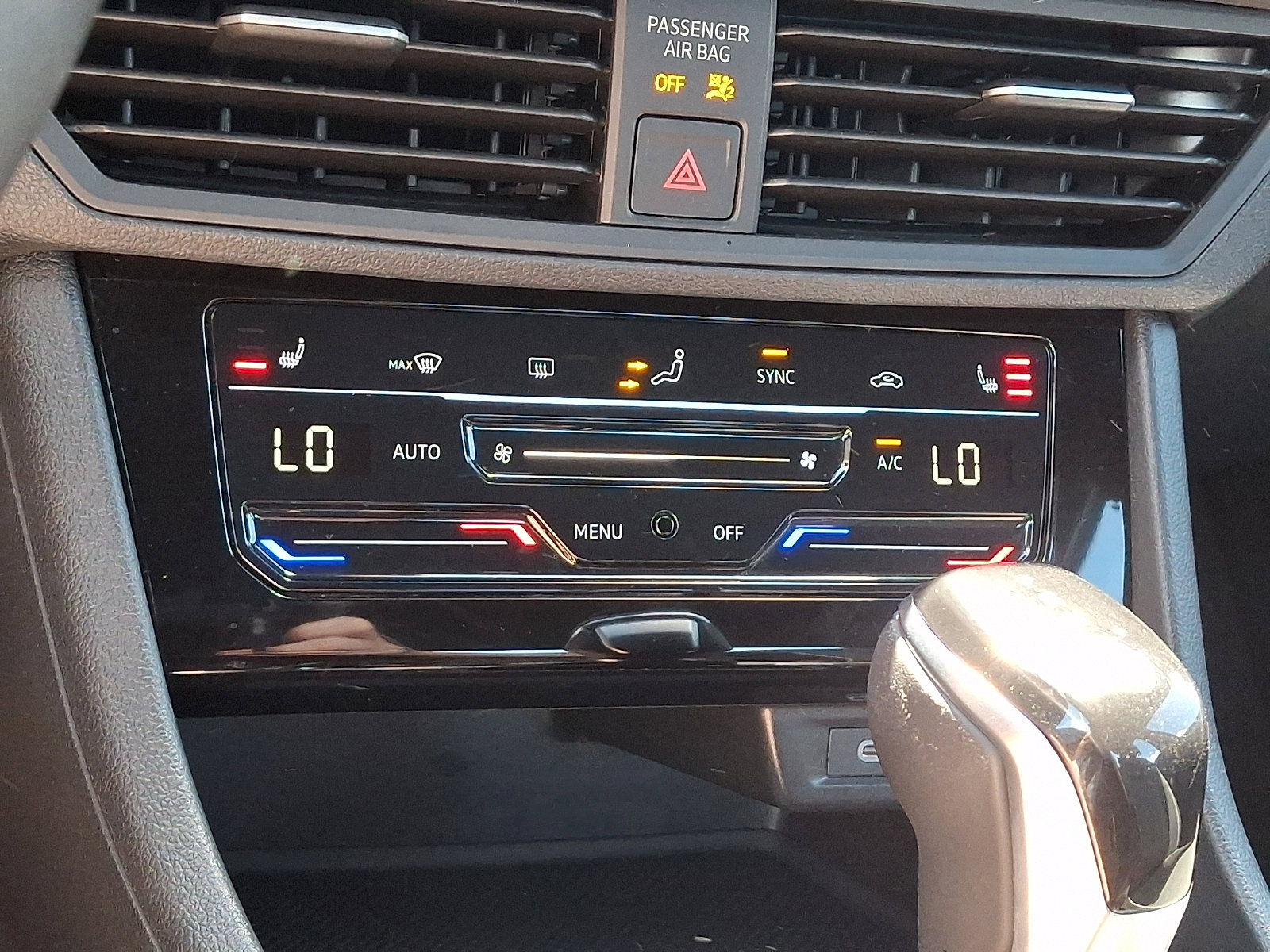 Certified 2025 Volkswagen Jetta Sport FWD image 15